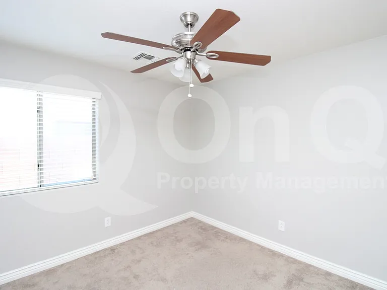 18620 W Larkspur Dr — Photo 11