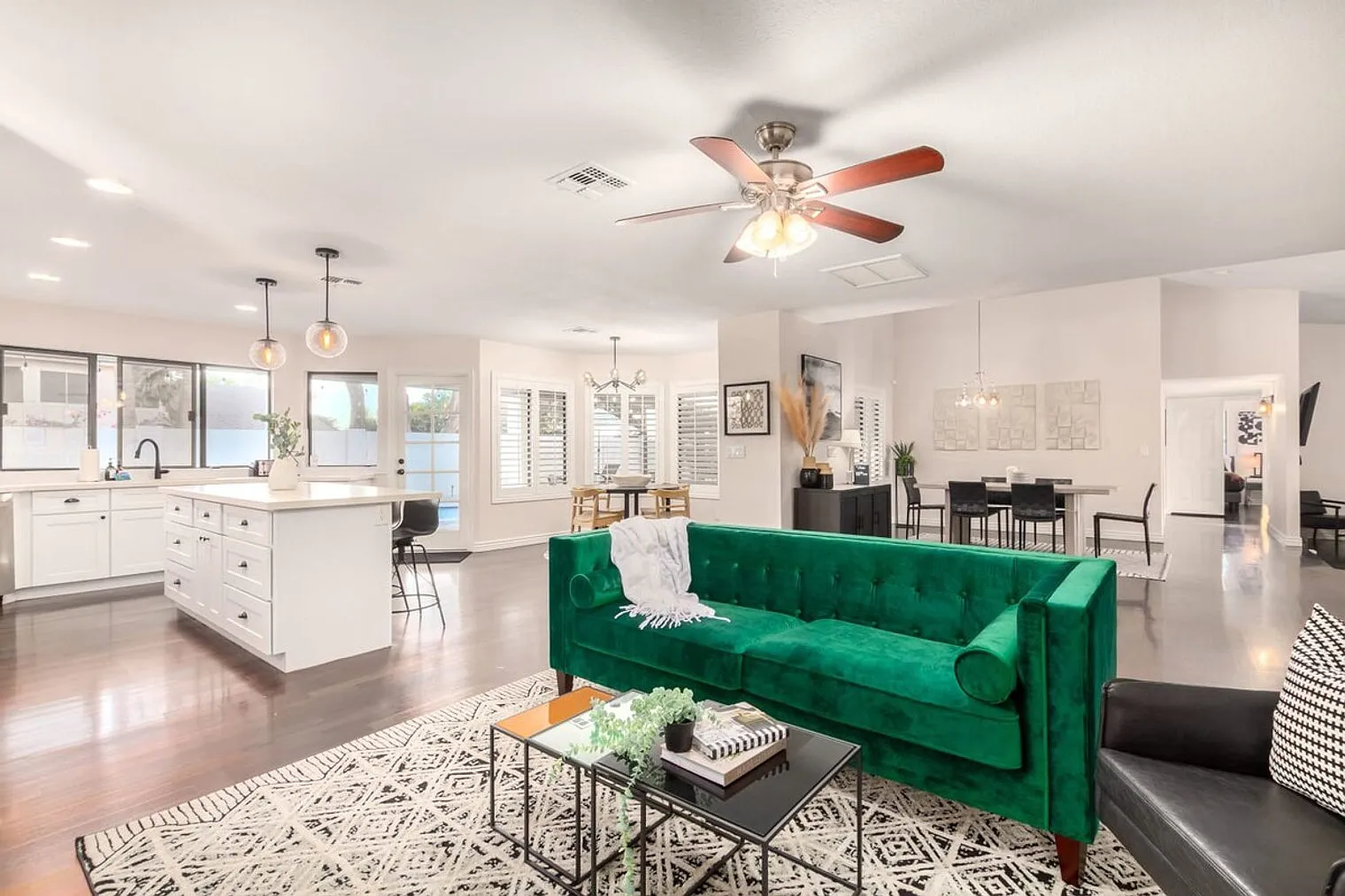4 bed, 2.0 bath, 2464 sqft, $4,677 — Photo 2