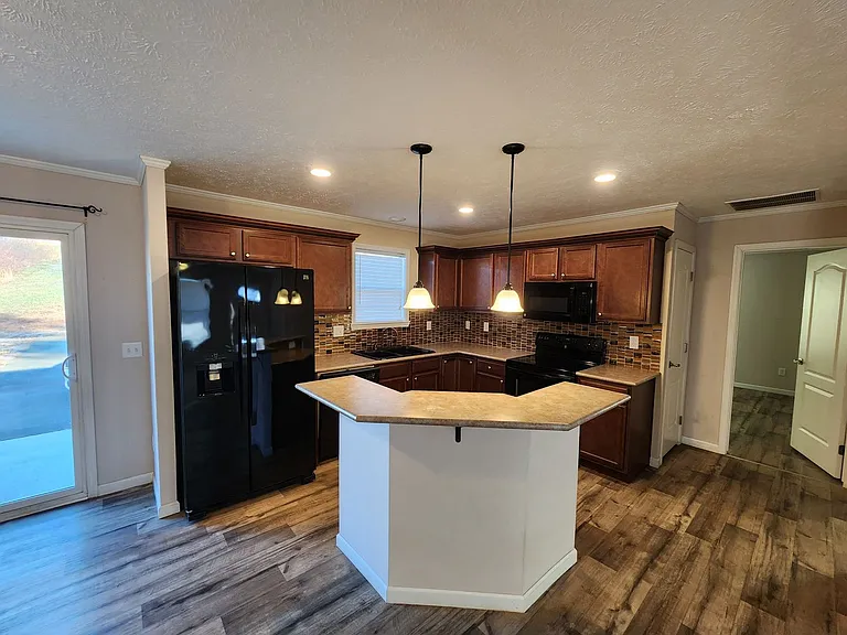 312 McLean Heights Ct — Photo 9
