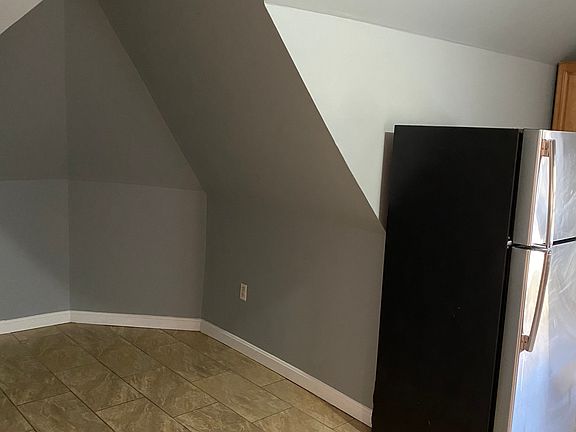 5th image of 63 Clifton St Unit 3