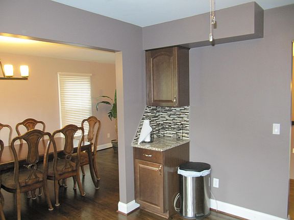 5th image of 3840 Hyde Park Dr