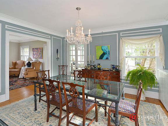4th image of 1121 Ashland Ave