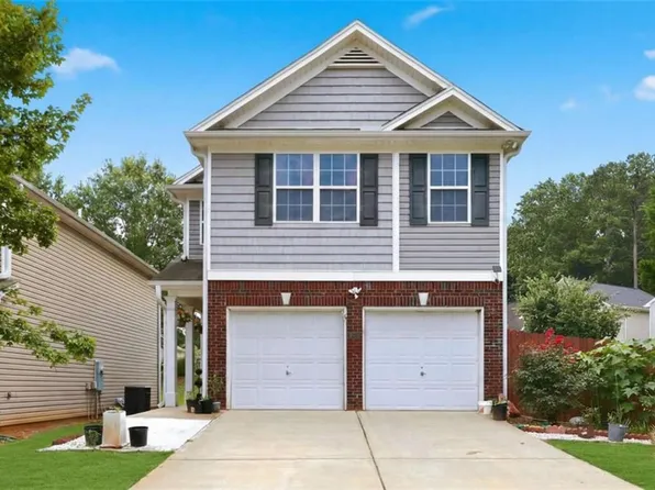 574 Lobdale Falls Dr, Lawrenceville, GA 30045
