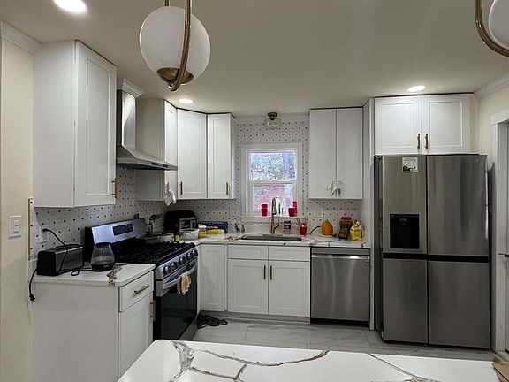 3rd image of 333 Brockton Rd