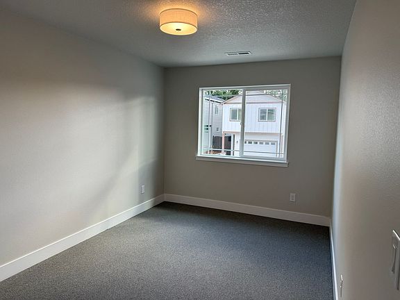 5th image of 9626 NE 29th Ave
