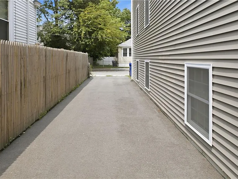 49 Huber Ave — Photo 4