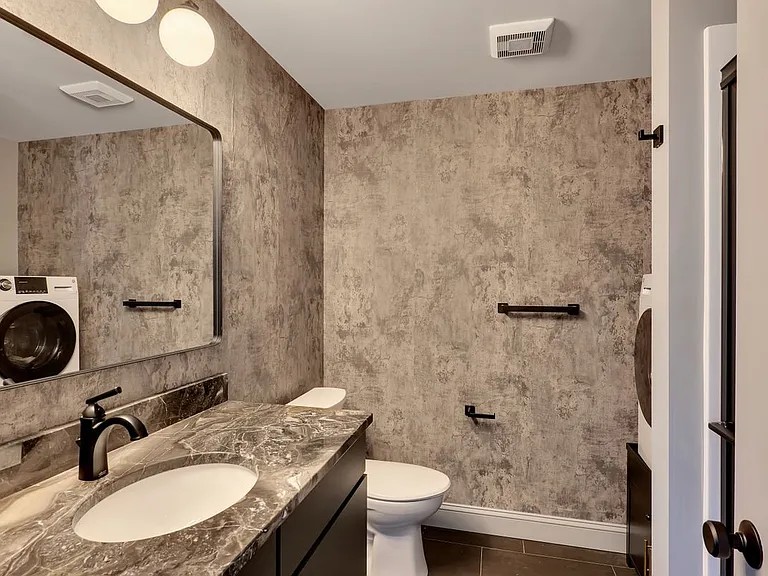 36 Pawling Ave #203 — Photo 9