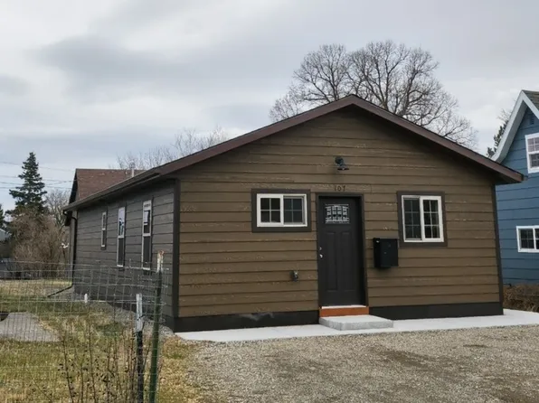 107 S North St, Livingston, MT 59047