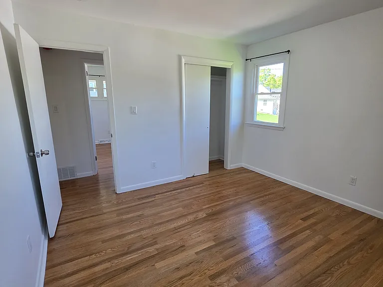 72 Ray St — Photo 16