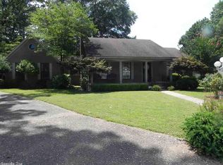 615 Edinburgh Ct, Jacksonville, AR 72076