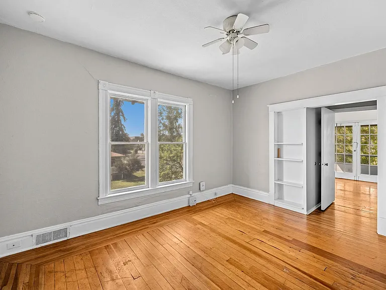 802 E Baldwin Ave — Photo 3