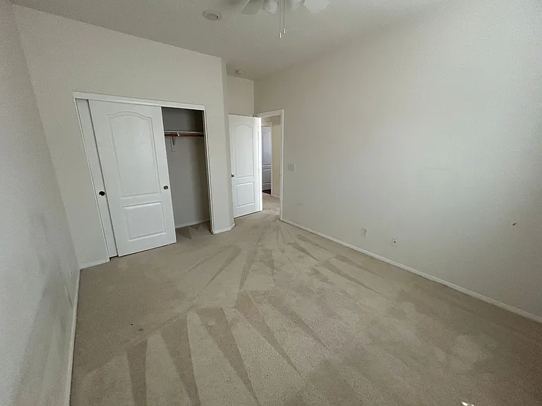 10646 Allegrini Dr — Photo 14