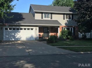 212 N Cloverfield Dr, Chillicothe, IL 61523