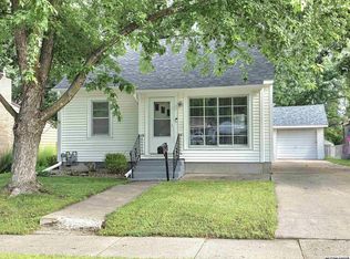 334 10th St NE, Mason City, IA 50401