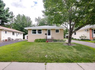 22 Morningside Dr, Saint Paul, MN 55119
