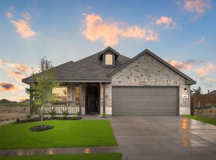 902 Eloise Ln, Cleburne, TX 76033