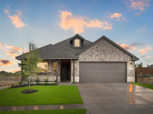 902 Eloise Ln, Cleburne, TX 76033