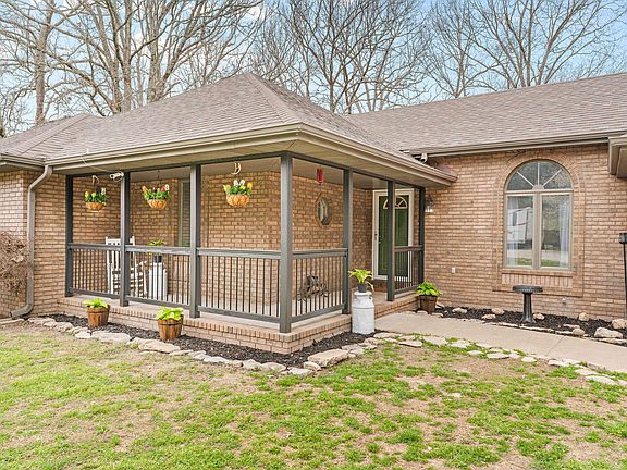 5th image of 493 Red Cedar Road