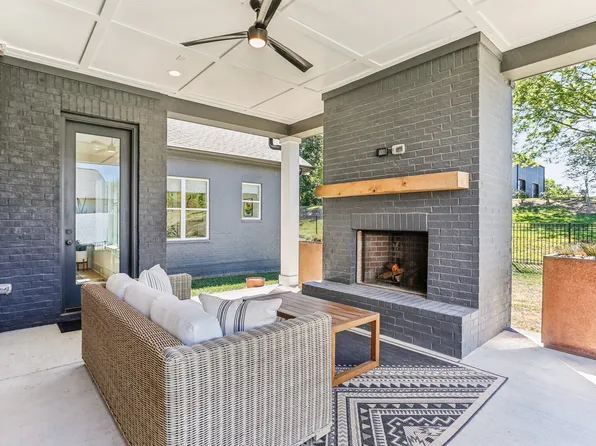 2725 Otterham Dr, Thompsons Station, TN 37179
