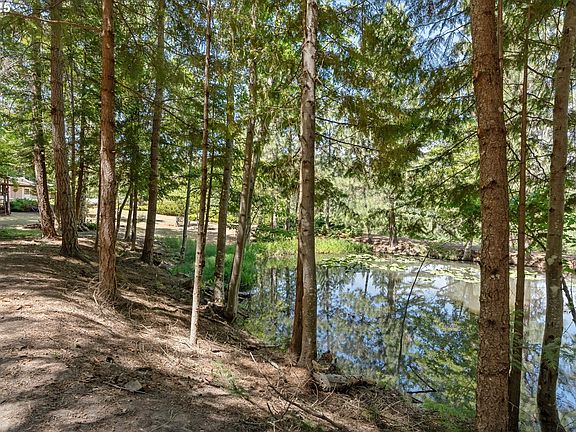 3rd image of 1910 Proctor Rd