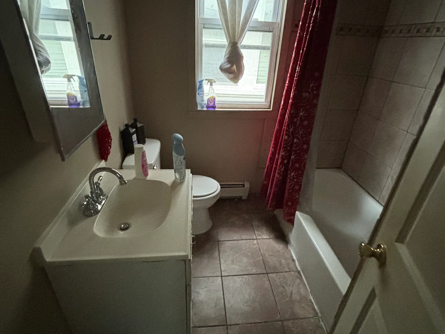 3 bed, $2,500 — Photo 2