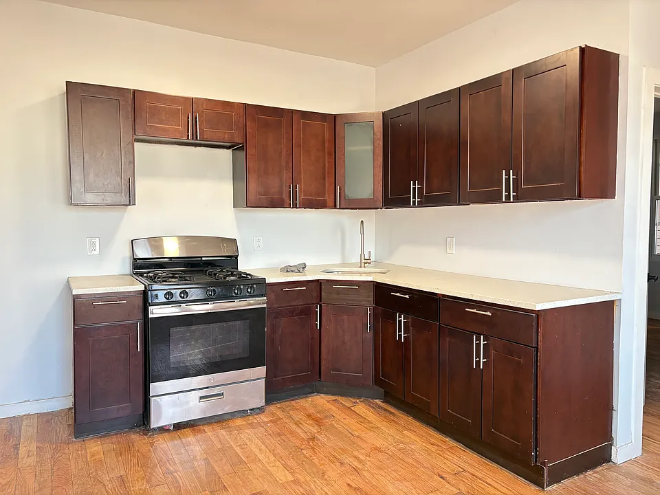 383 S 20th St #3R
