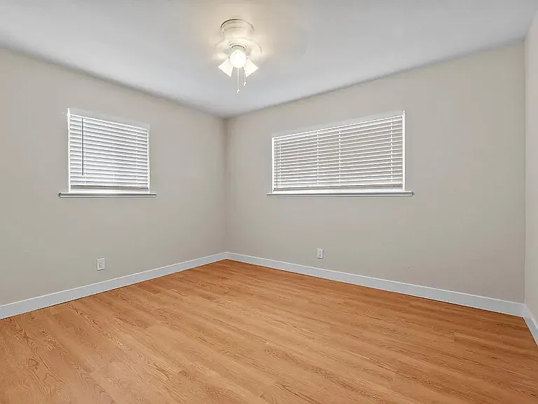 8366 Madison Ave — Photo 10