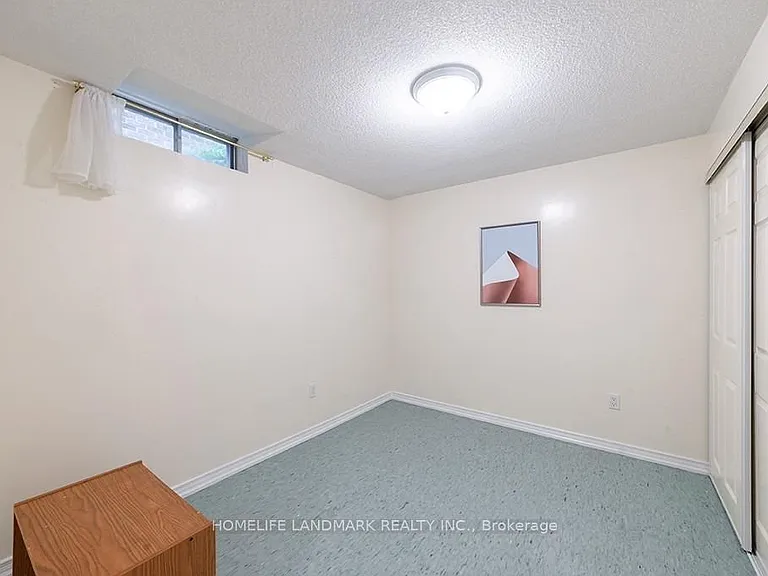 3 Myrna Ln — Photo 4