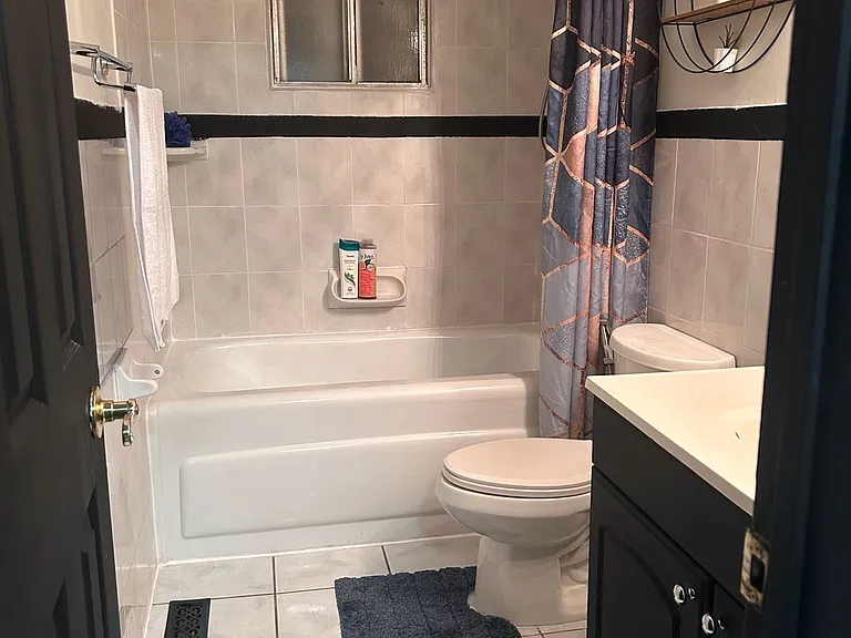 2604 Hornsgate Dr #UPPER — Photo 12