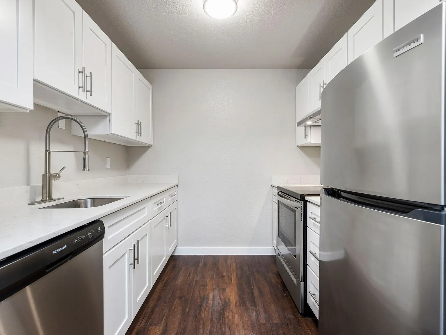 Westmont Apartments — Photo 2