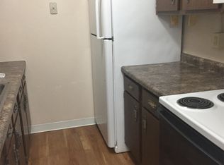 2050 Edgewood Rd NW APT 4, Cedar Rapids, IA 52405