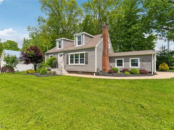 26 Forest Ave, Lake Milton, OH 44429