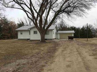 629 N Railway St, Hildreth, NE 68947