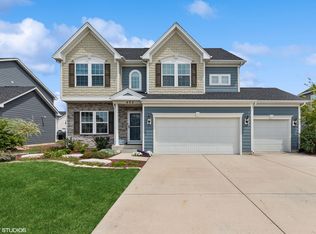 405 Towne Center Blvd, Shorewood, IL