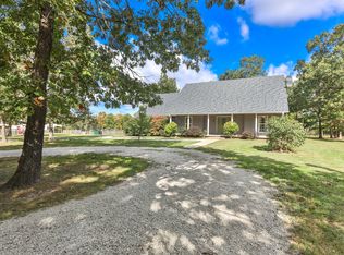 1521 E 380th Rd, Bolivar, MO 65613