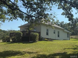 2731 Highway Ee, Iberia, MO 65486