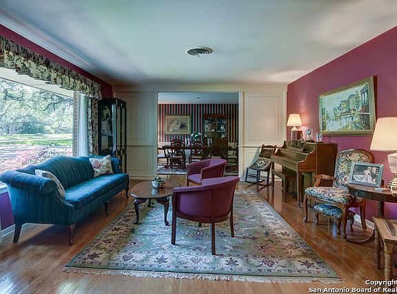 5th image of 339 Royal Oaks Dr