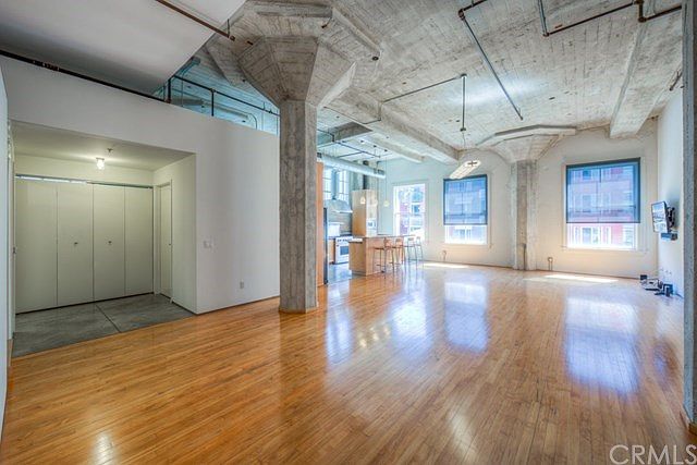 1st image of 115 W 4th St Unit 211