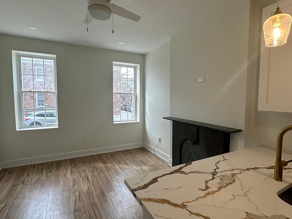 Living Room/Kitchen