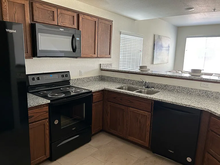 Desert View Villas Luxury Townhomes — Photo 6
