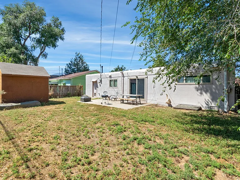 141 Sherri Dr — Photo 31