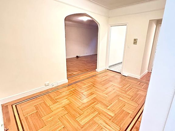 3rd image of 405 E 72nd St APT 2F