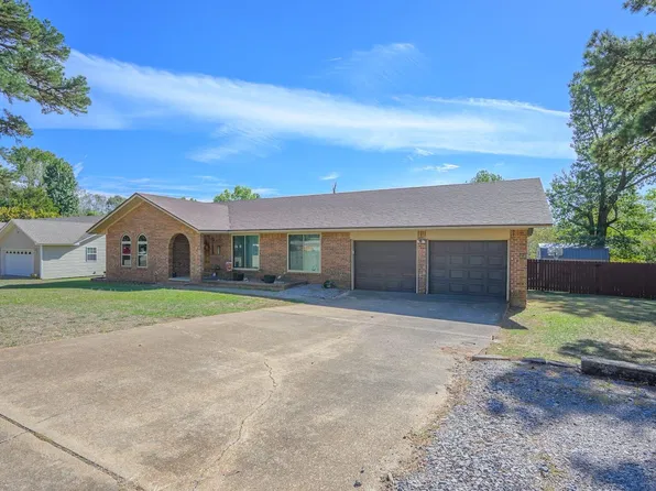 805 Bluff View Dr, Batesville, AR 72501
