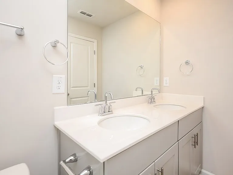 5856 Hackberry Ln — Photo 16