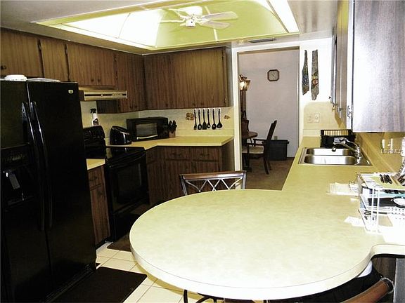 2nd image of 16465 Winburn Dr