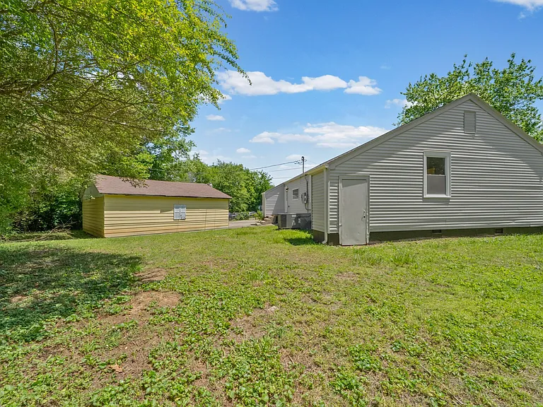 19 Chestnut Dr — Photo 18