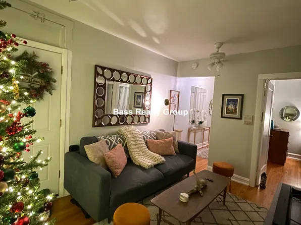 5945 N Greenview Ave #2G, Chicago, IL 60660