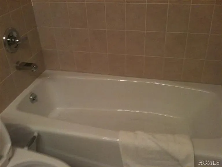 3251 Riverdale Ave — Photo 7