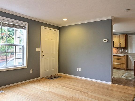3rd image of 4609 NE Leverich Ct