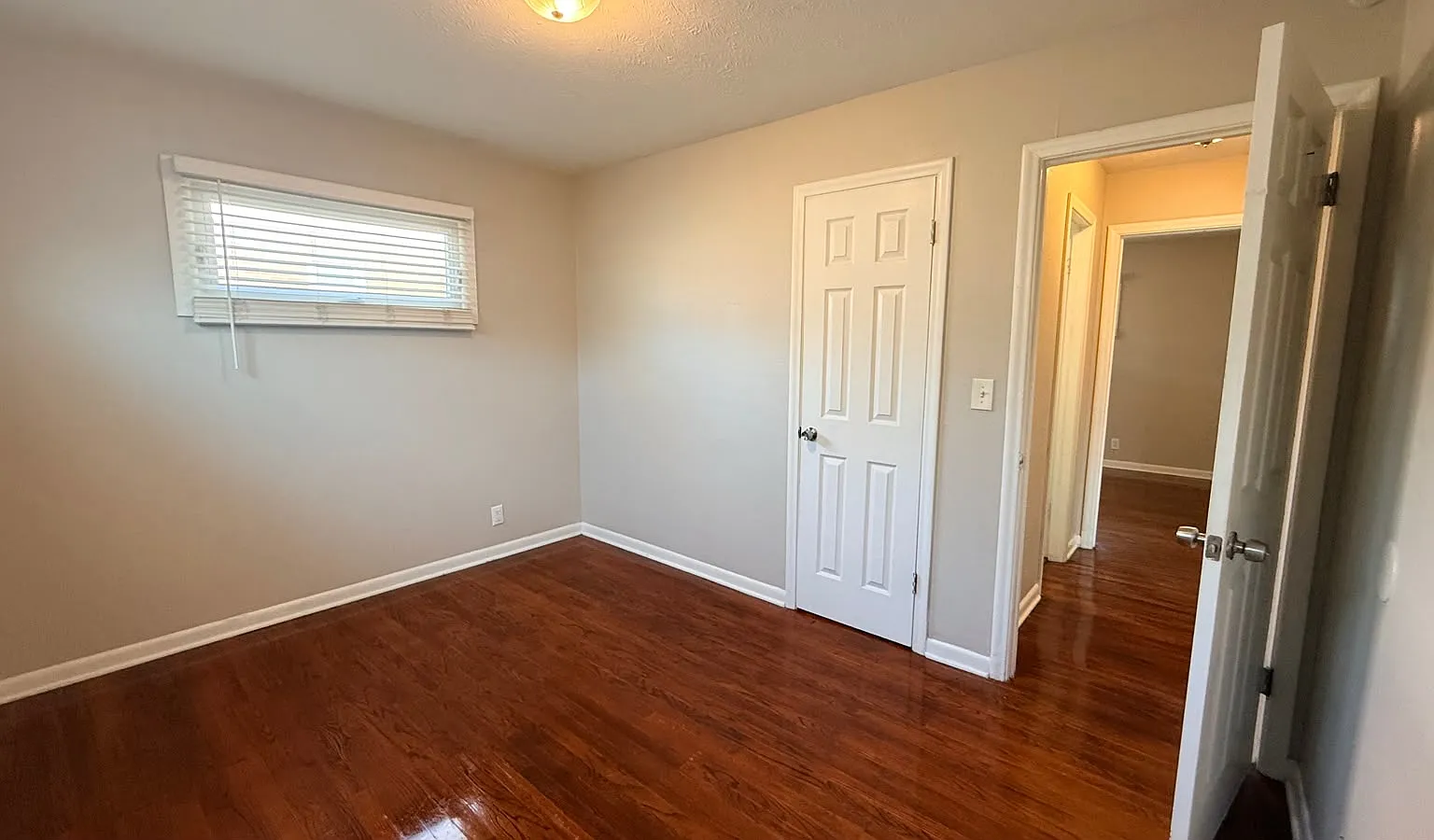 2 bed, 830 sqft, $1,200 — Photo 3